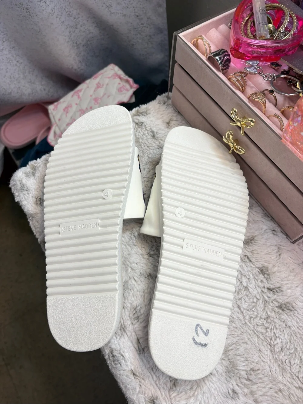 Girls Steve Madden Graphic Slides